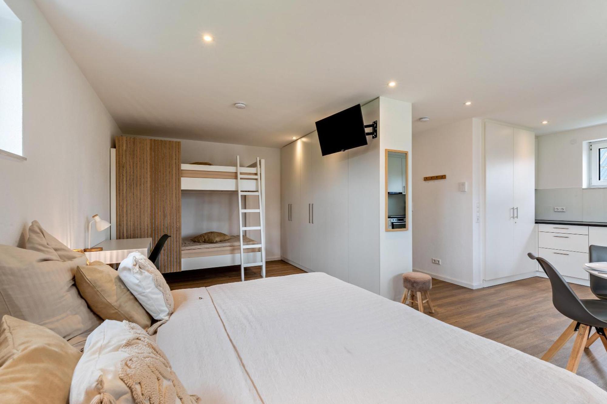 גונצבורג Studio 4 Parkside Apartments מראה חיצוני תמונה