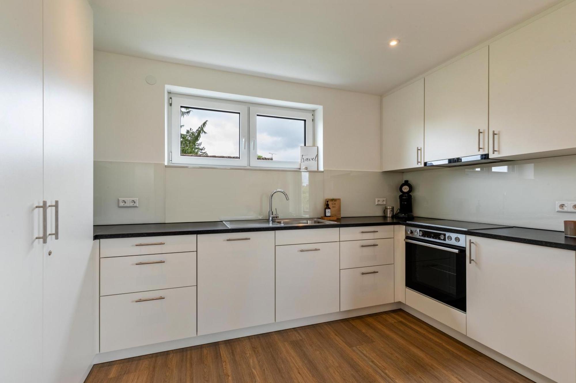 גונצבורג Studio 4 Parkside Apartments מראה חיצוני תמונה
